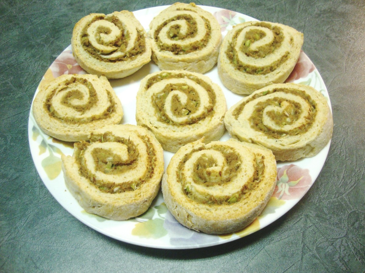 Turkey-Filled Biscuit Spirals - Delishably