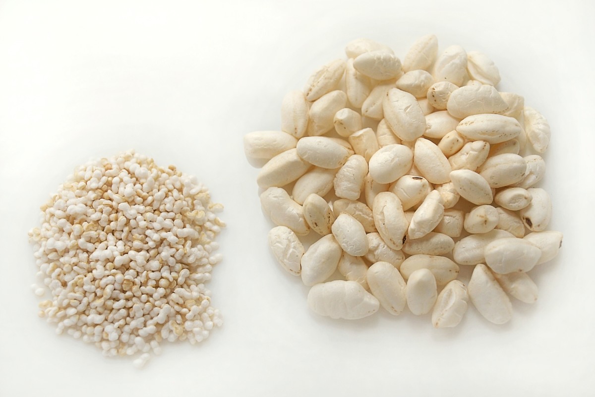 Amaranth seeds are small, as can be seen in this comparison of puffed amaranth (left) and puffed rice (right).