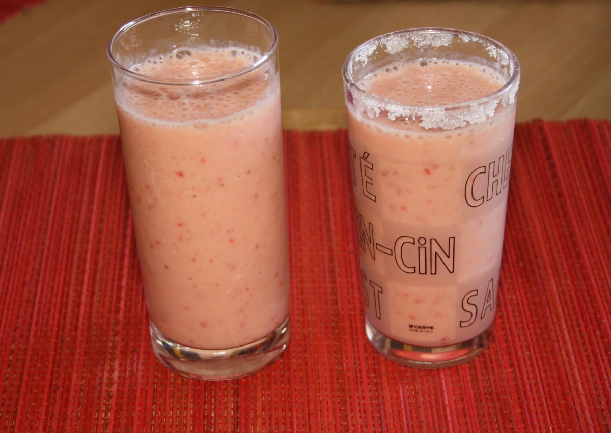Enjoy your banana strawberry yogurt smoothie!