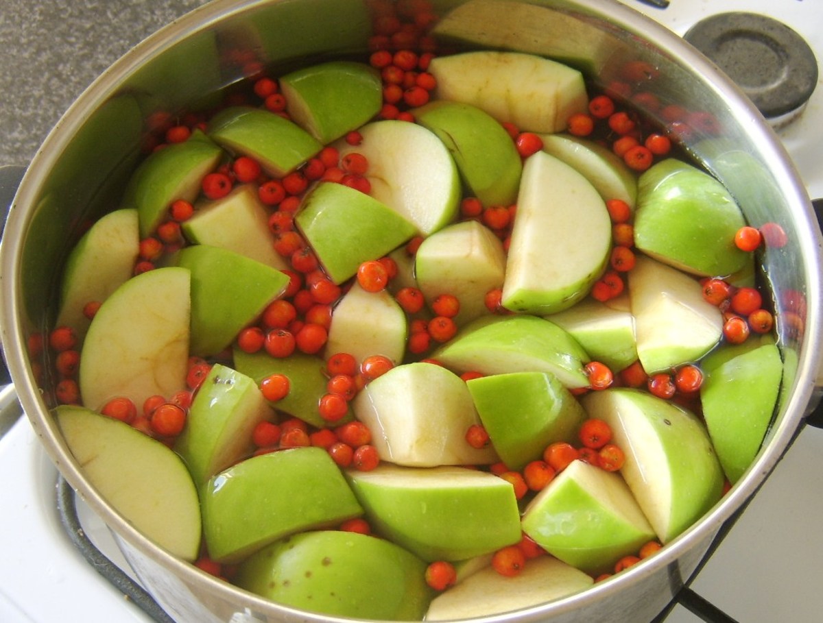 Rowan berries and apples ready for stewing