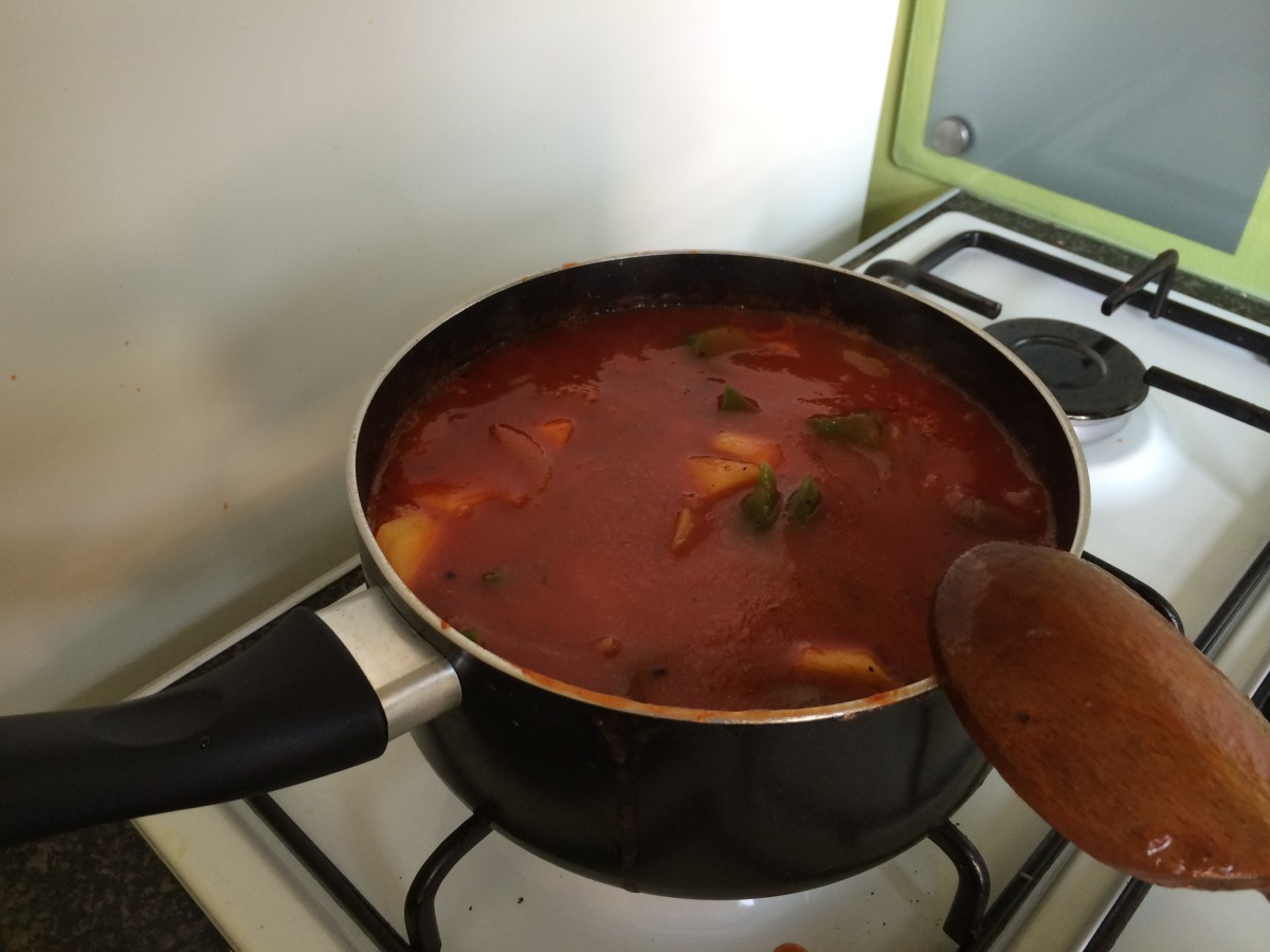 my-greek-grandmas-recipes-potatoes-in-tomato-sauce