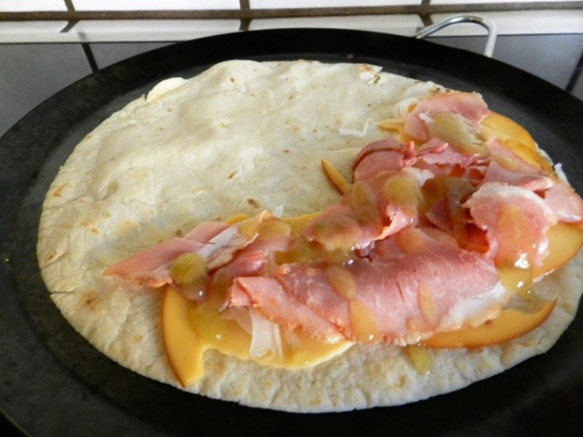 How to Use a Comal to Heat Tortillas - Delishably