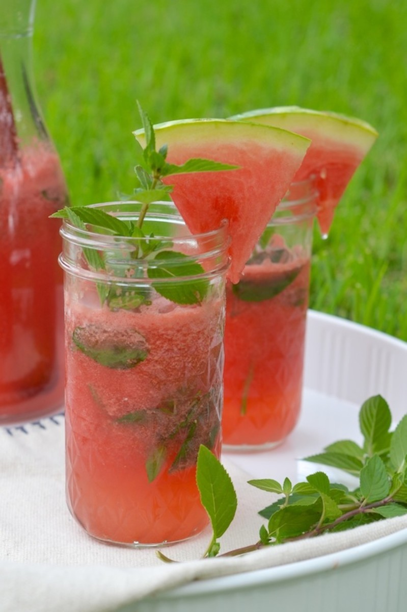 Non-Alcoholic and Alcoholic Watermelon Drink Recipes for Summer