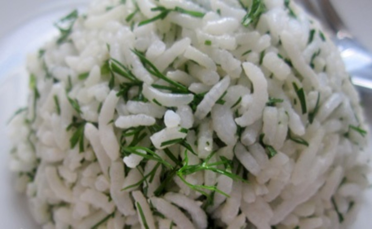 Chelo shimit (rice and dill)