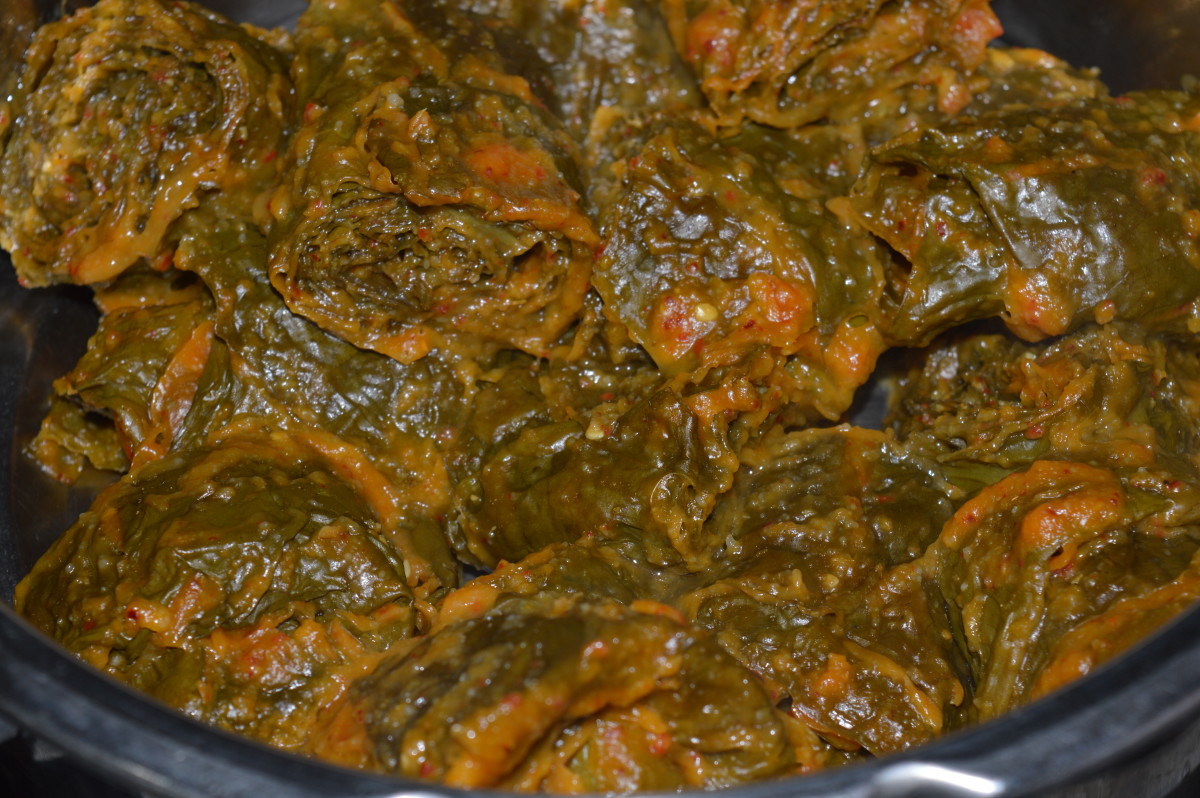 How to Make Spicy Colocasia Leaf Rolls (Patrode) Delishably