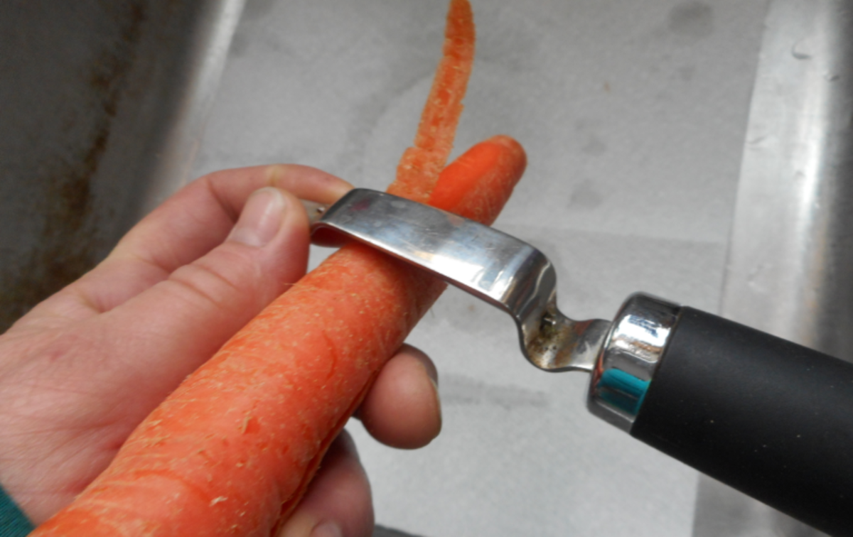 Minnesota Cooking: Using a Salad Shooter to Grate Carrots - Delishably