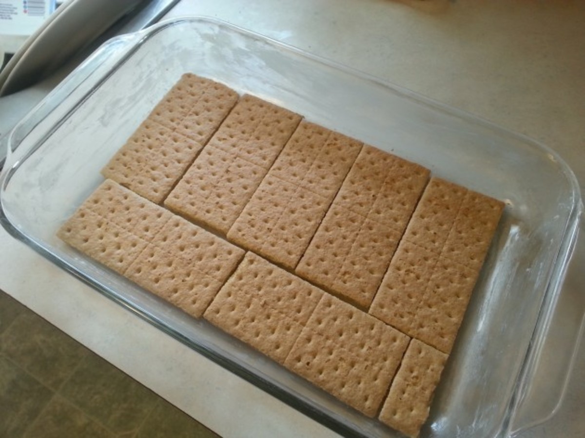 Lay out your graham crackers.