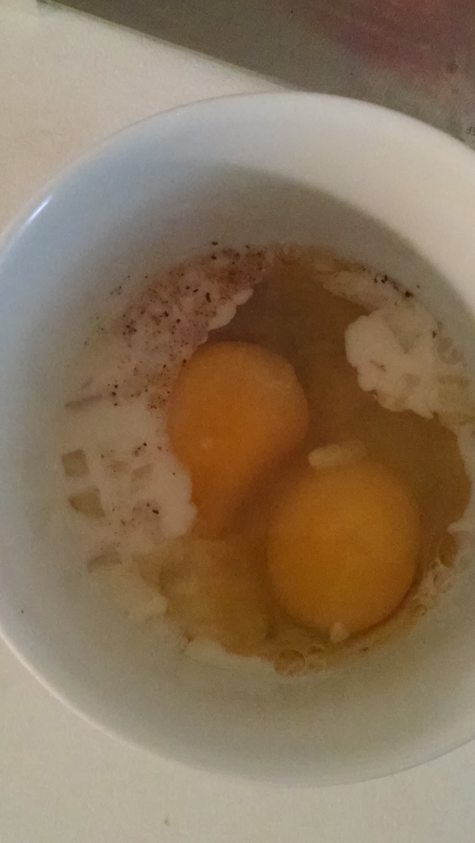 Scrambled eggs in a mug (before)
