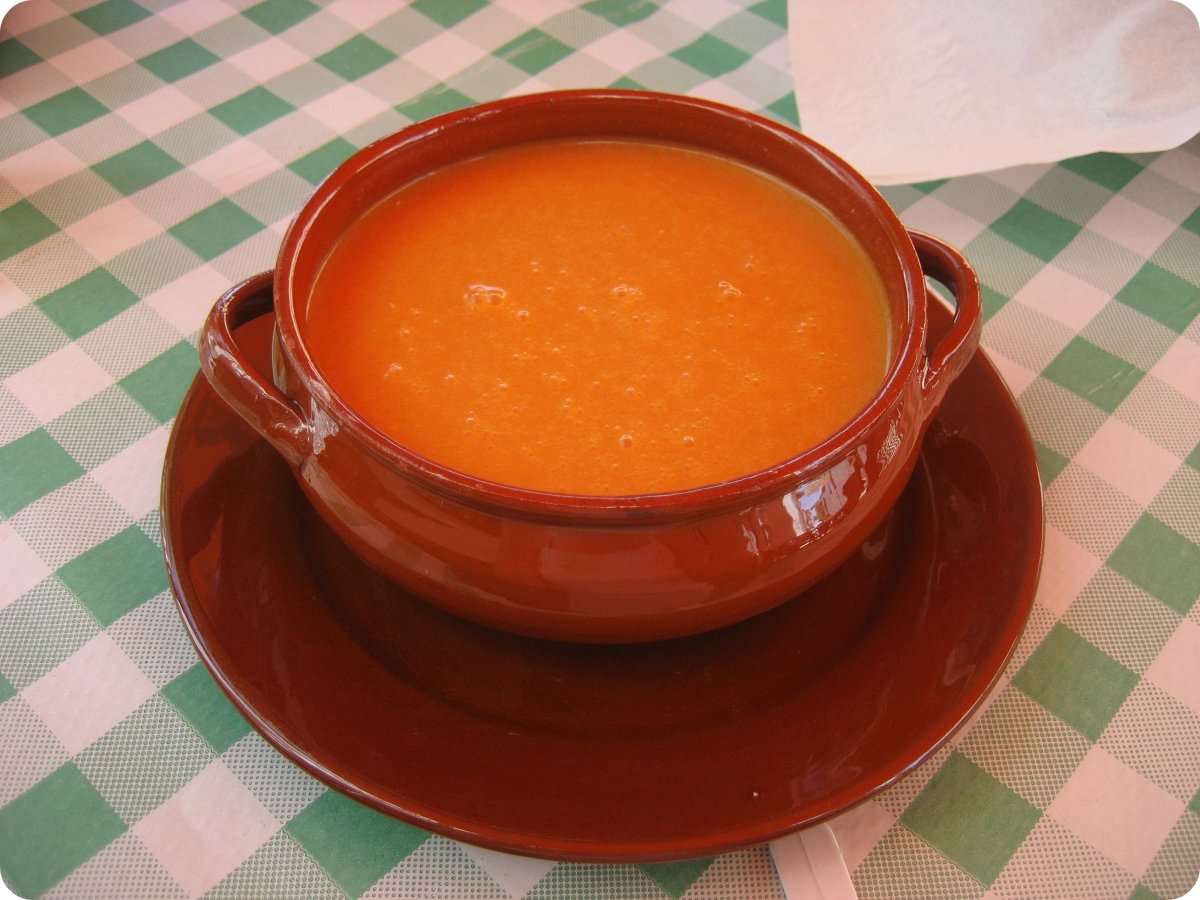 A perfectly smooth gazpacho soup
