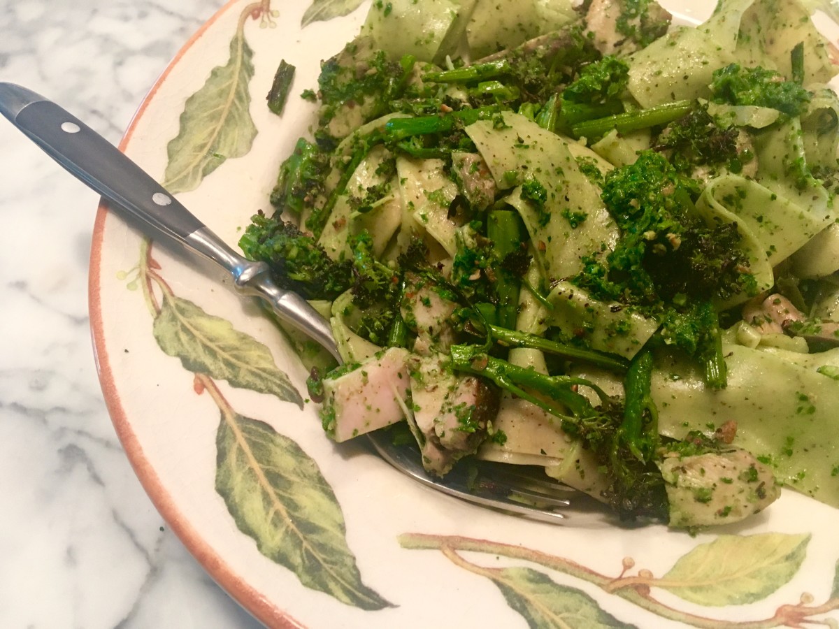 Fresh pasta with chicken, broccolini, and kale pesto sauce