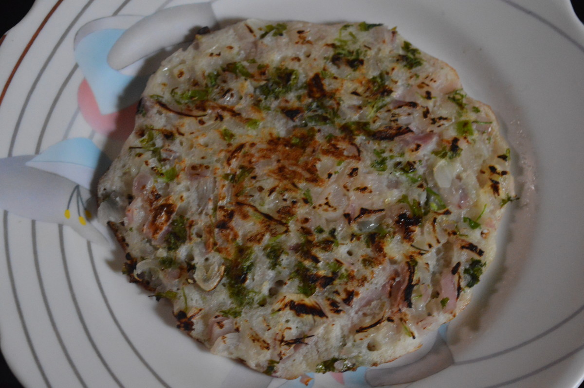 Onion uttappa(onion pancake)