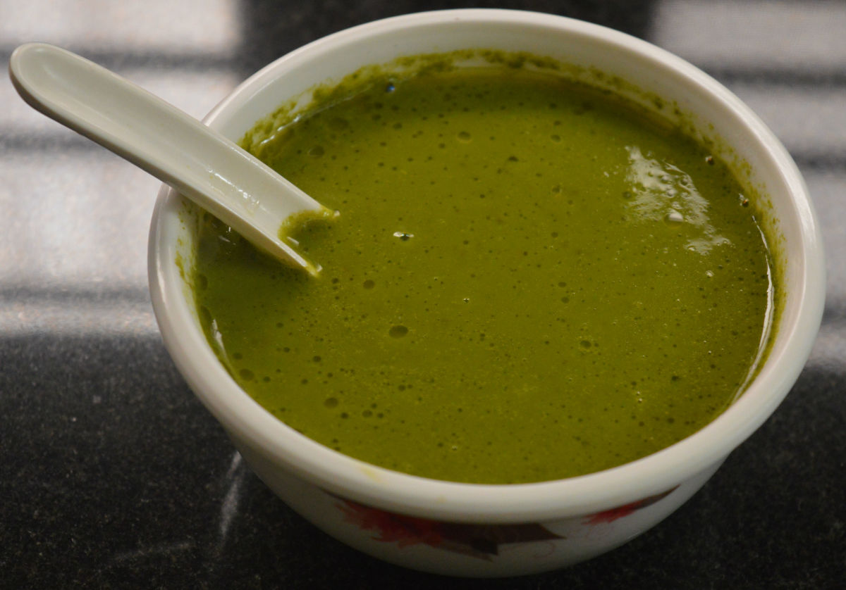 spinach-and-fresh-peas-soup