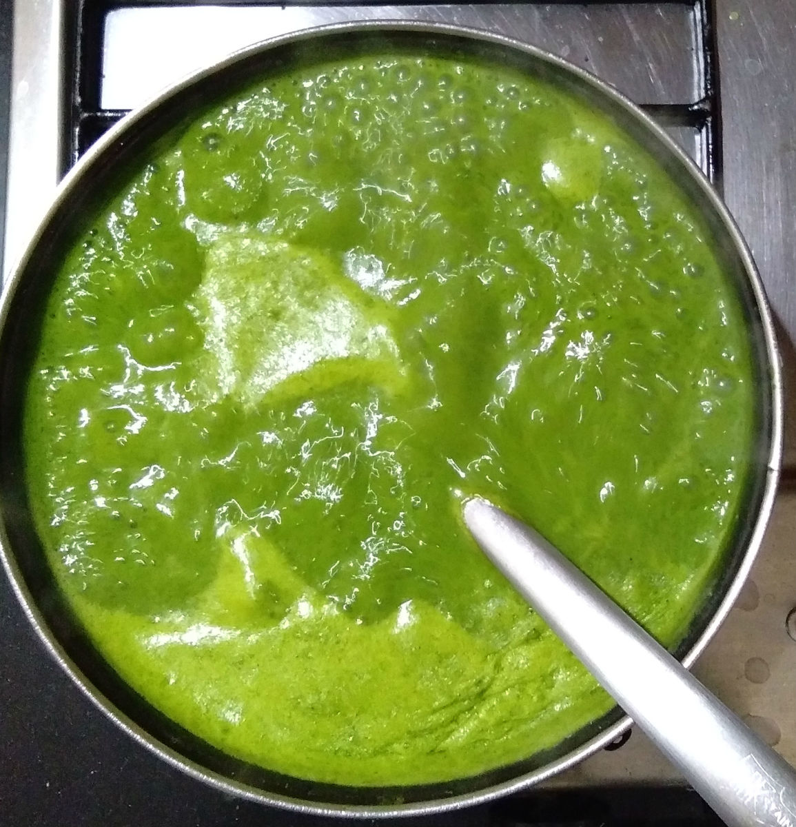 Your favorite cream of spinach soup is ready!
