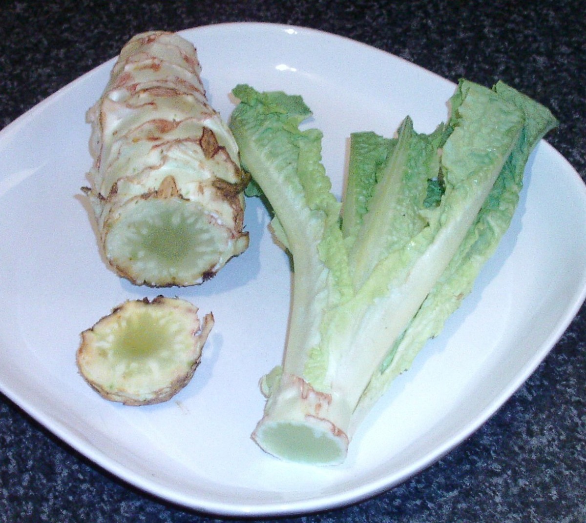 Separated celtuce stem and leaves