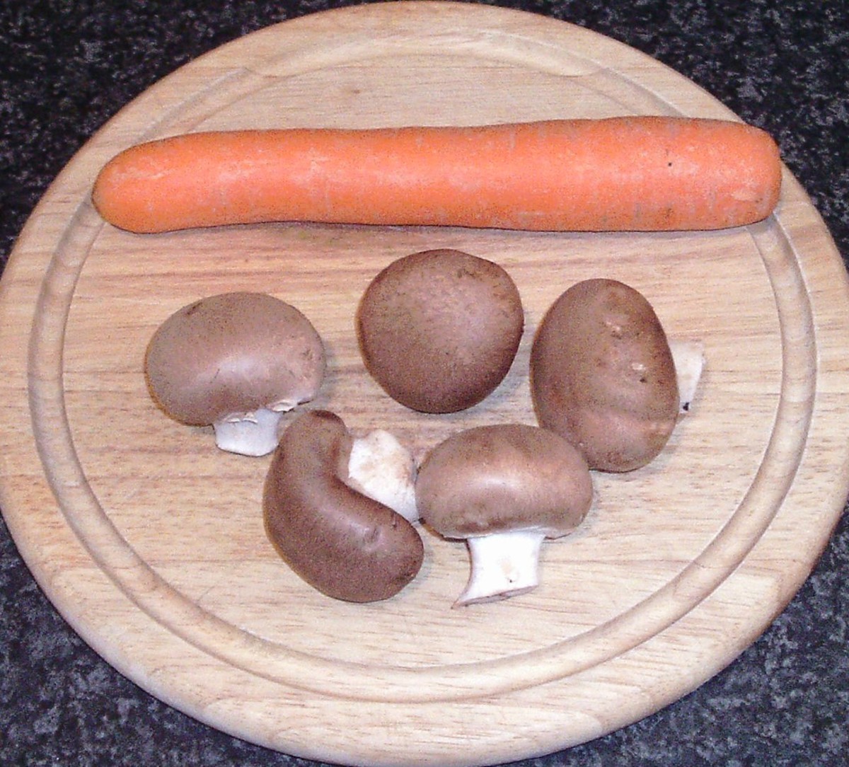 Carrot and chestnut mushrooms