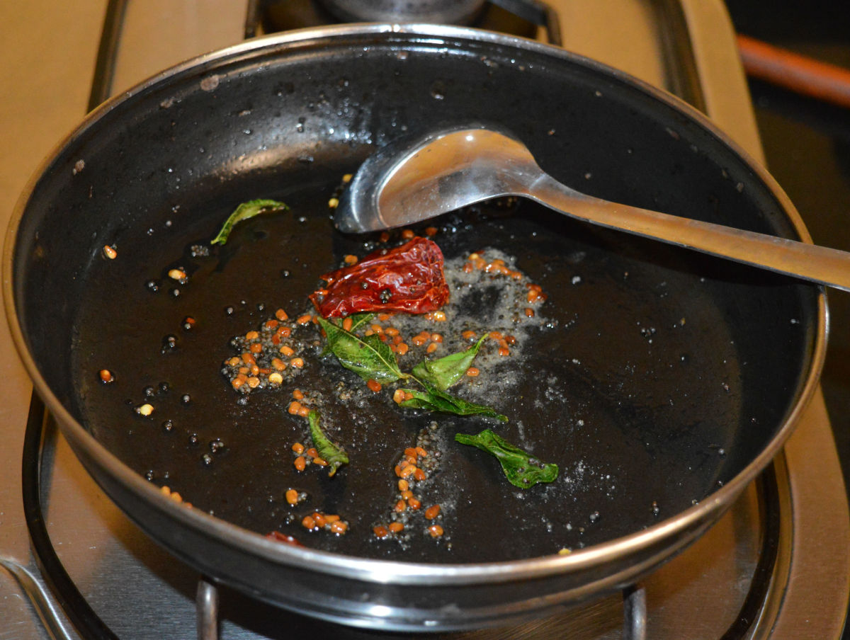 boiled-tomato-gojju-boiled-tomato-curry-recipe