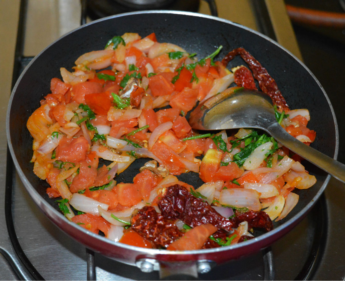 tomato-onion-chutney-for-dosa-and-idli