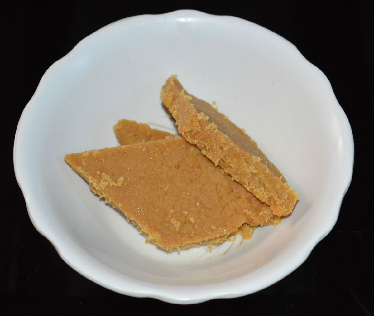 how-to-make-a-wheat-jaggery-dessert-sukhdi-in-twelve-minutes