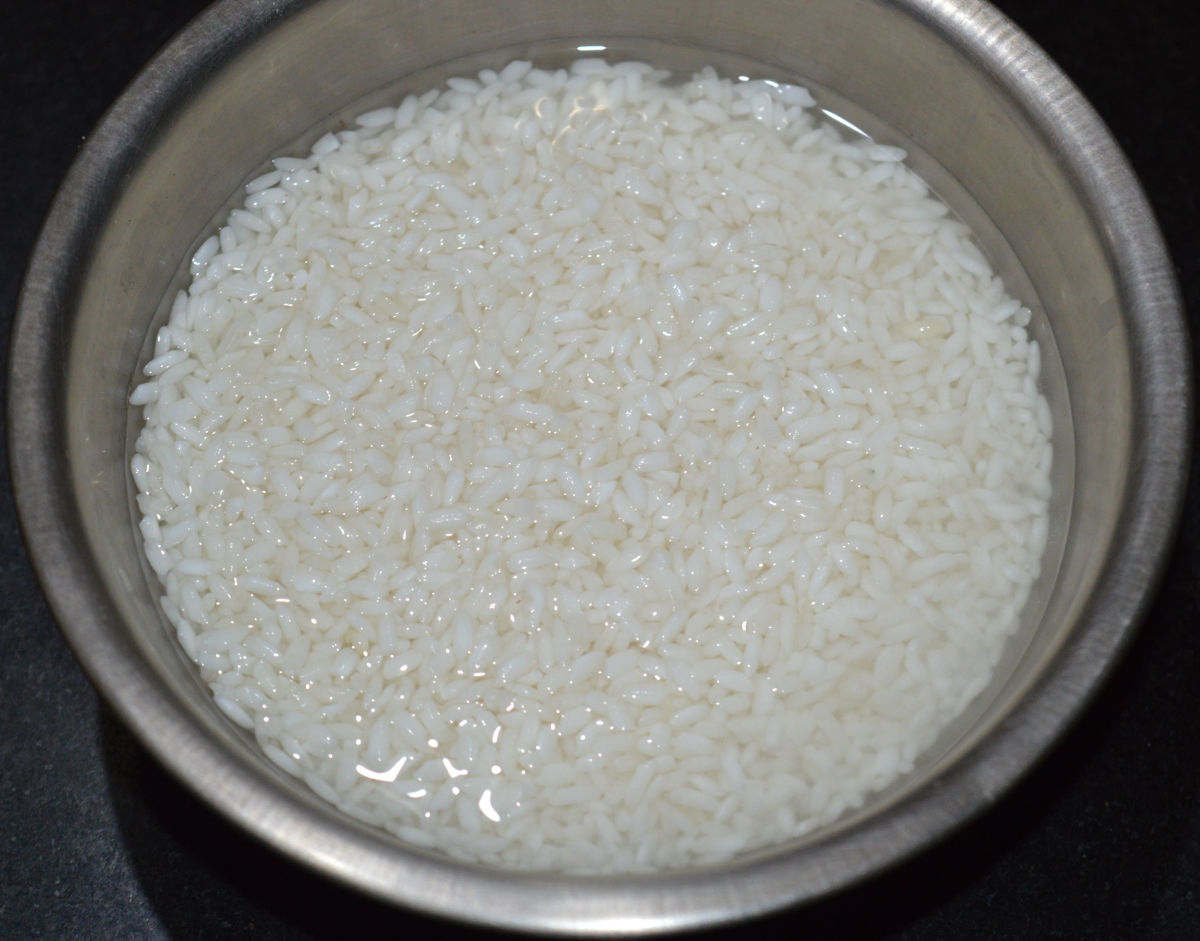 Soaked rice.