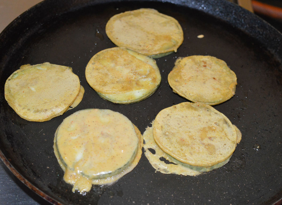 how-to-make-savory-eggplant-fritters-with-chickpea-flour