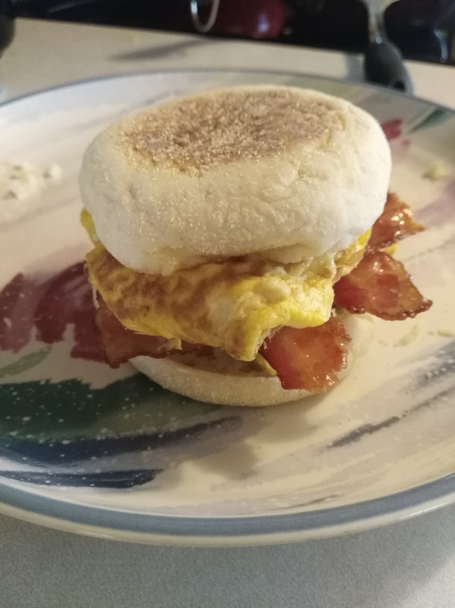 Now you have a delicious and filling egg muffin breakfast sandwich!