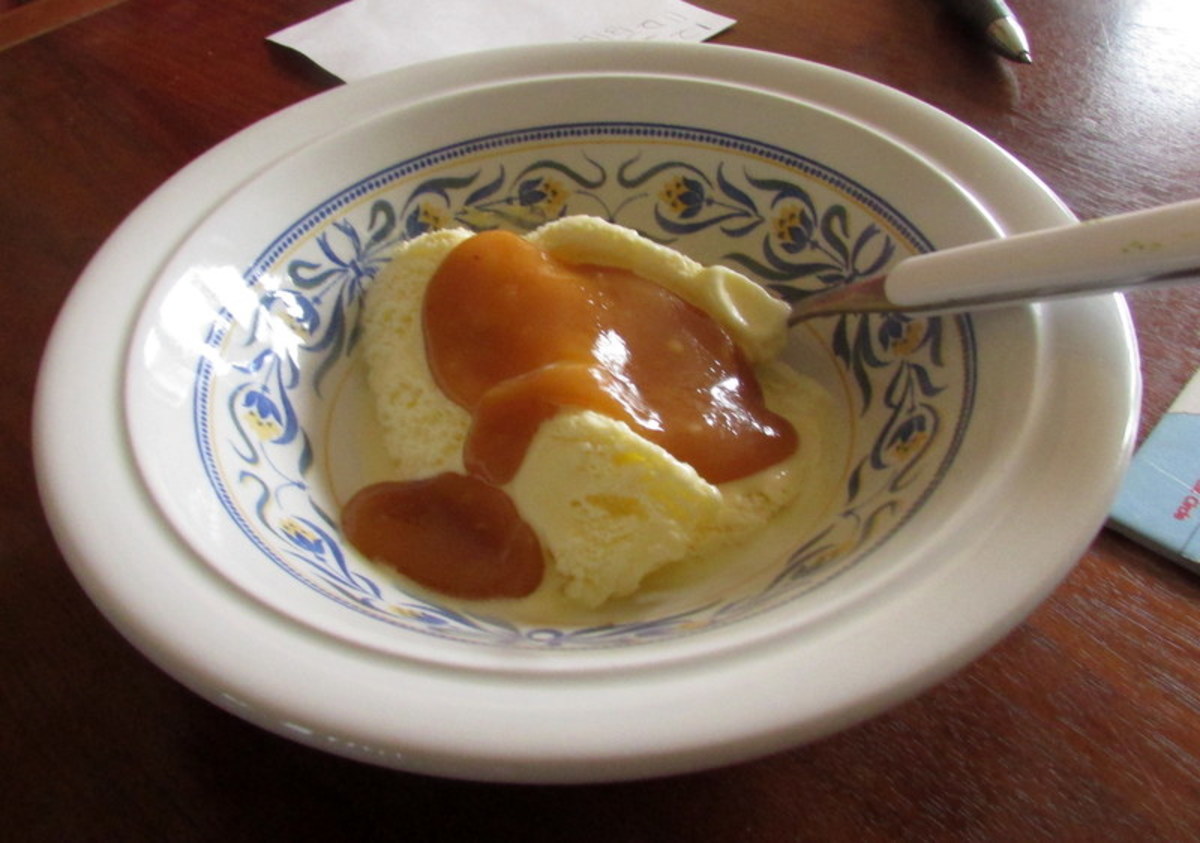 Recipe for the Best Creamy and Sweet Caramel Sauce