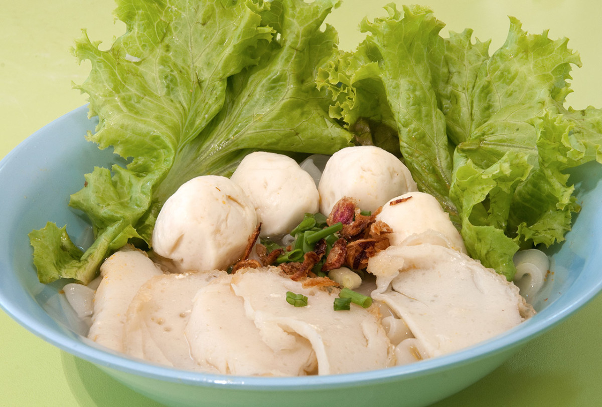 Many fishball noodles in Singapore compete on the freshness, and size, of their self-made fishballs.