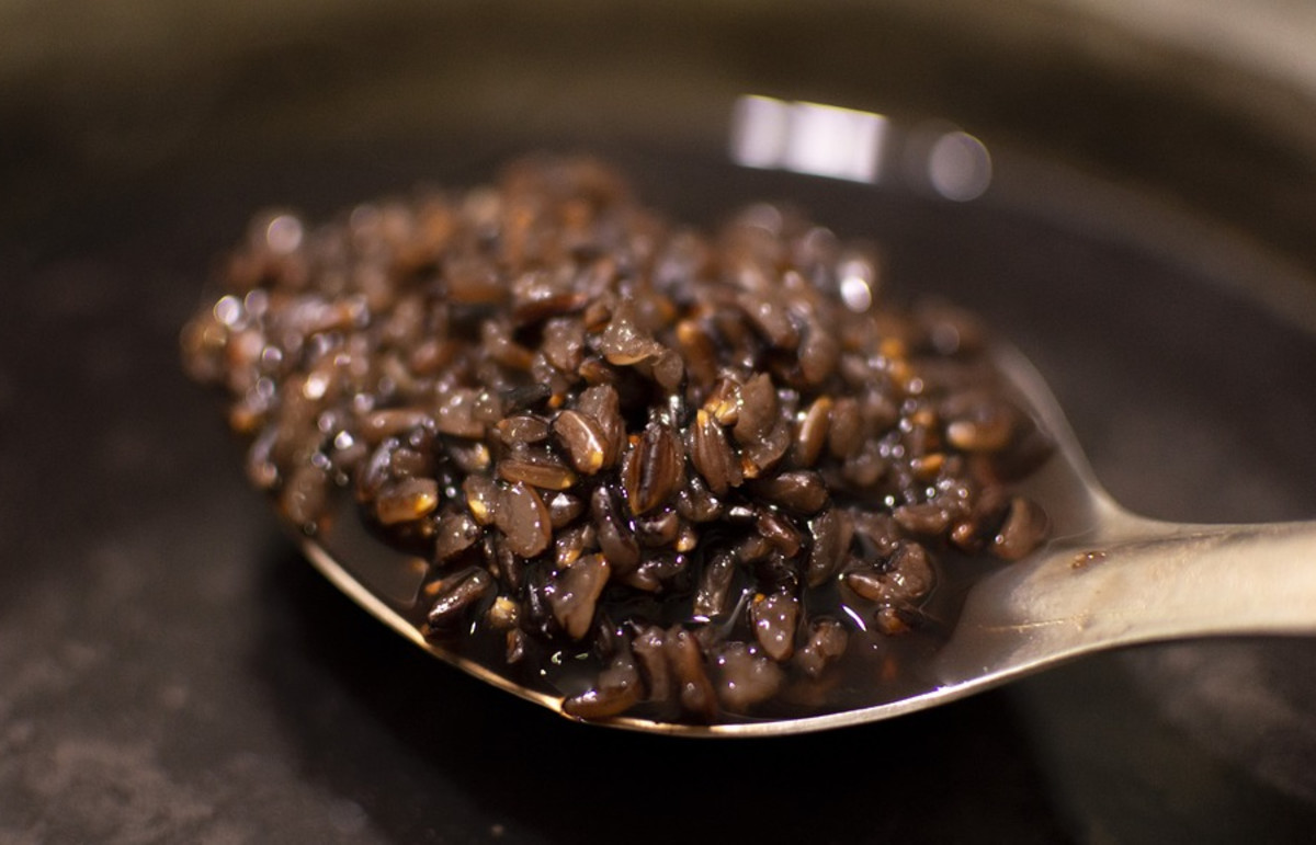 Forbidden black rice is the only kind of rice that can be eaten raw. 
