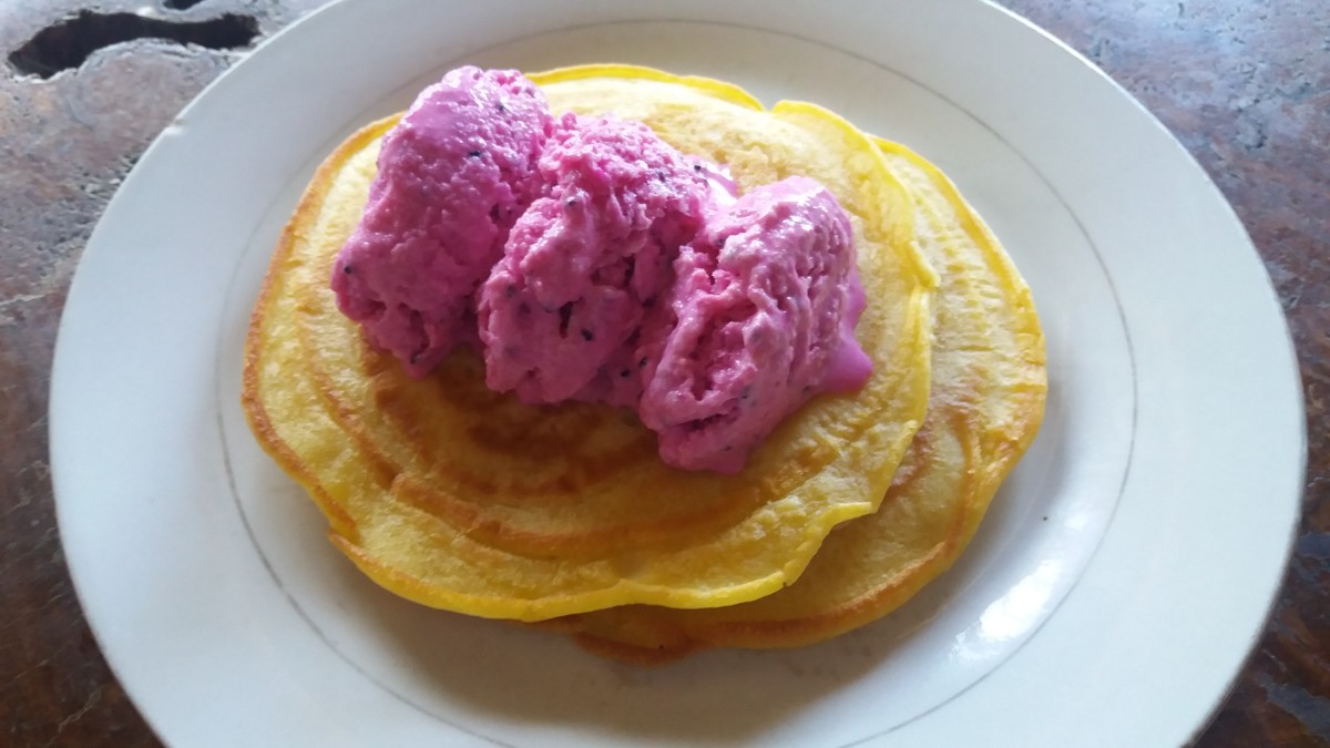 Dragon fruit gelato served with pancakes