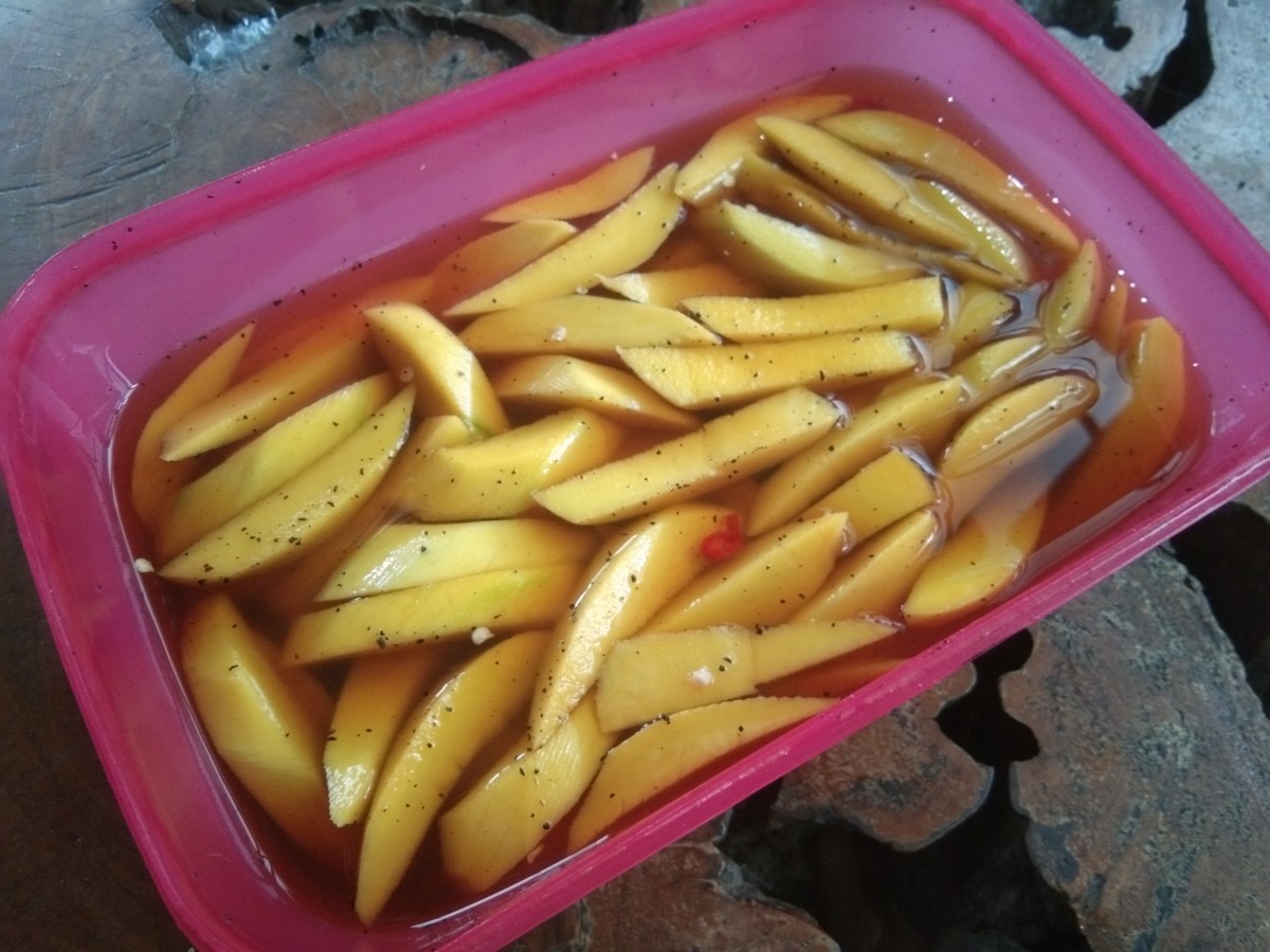 Pickled Hawaiian mango (burong mangga), ready to be served
