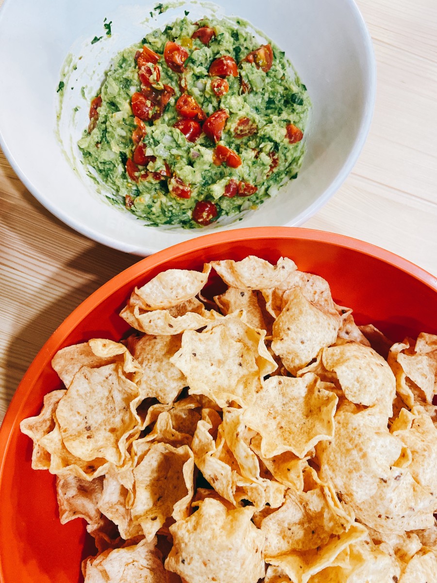 Serve immediately with your favorite tortilla chips. 