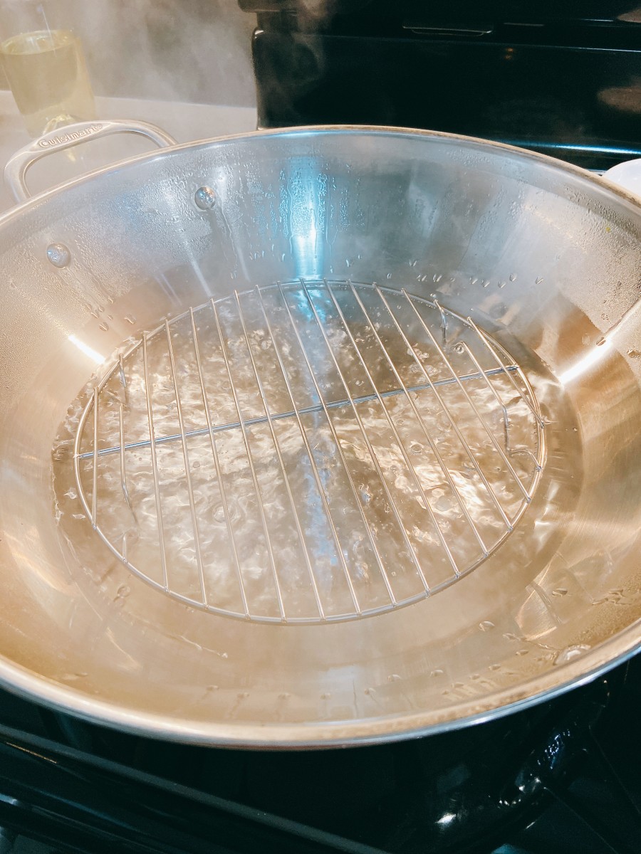 Bring water in a pan to a boil.
