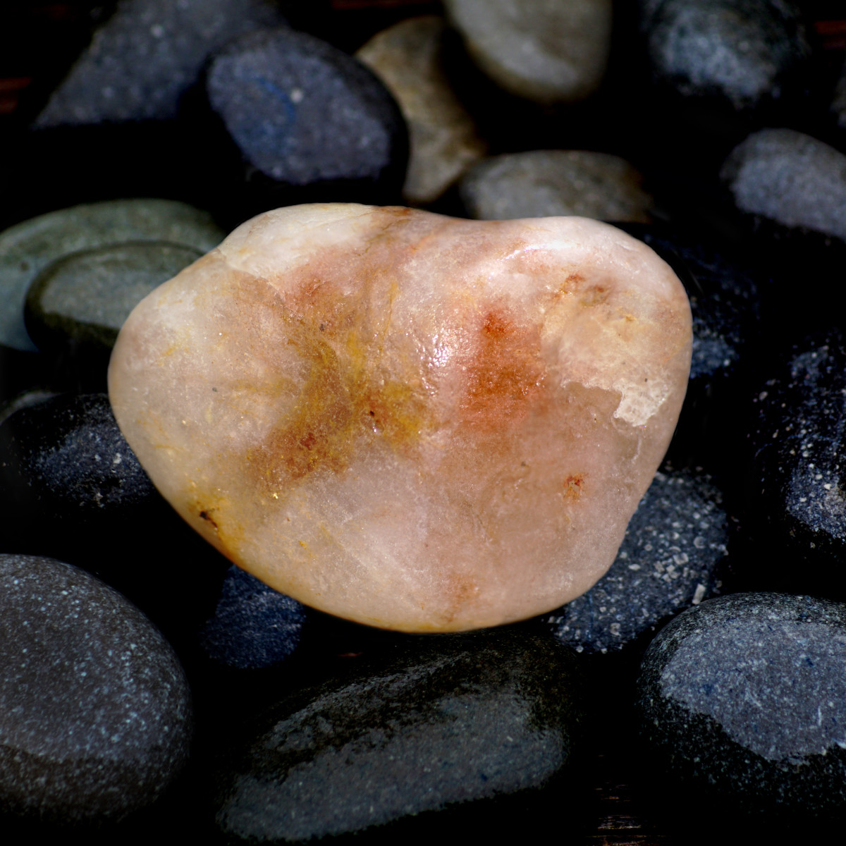 Agate found along Lake Michigan beaches 