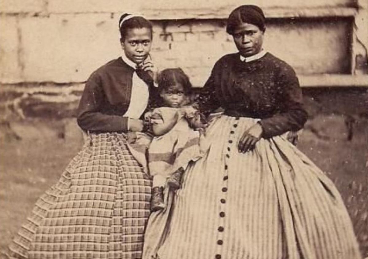 Arlington slave Selina Norris Gray (right) and two of her children
