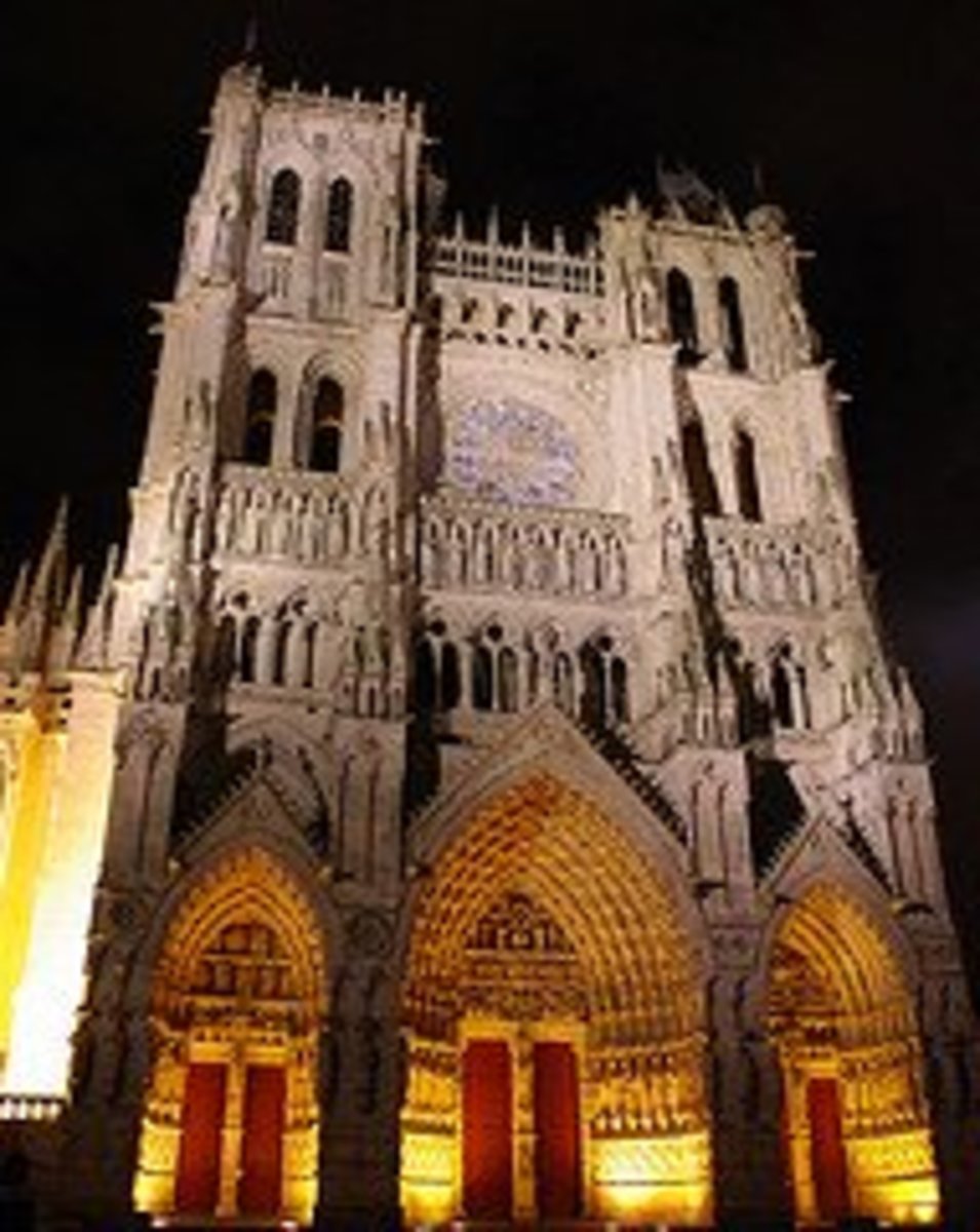 Cathedrale d'Amiens la nuit
