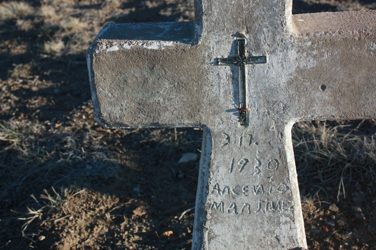 Hand-made headstone at the San Juan Bautista Cemetery