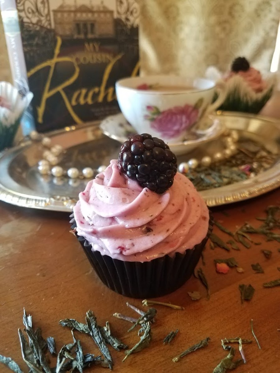 Blackberry tea cupcakes with blackberry frosting