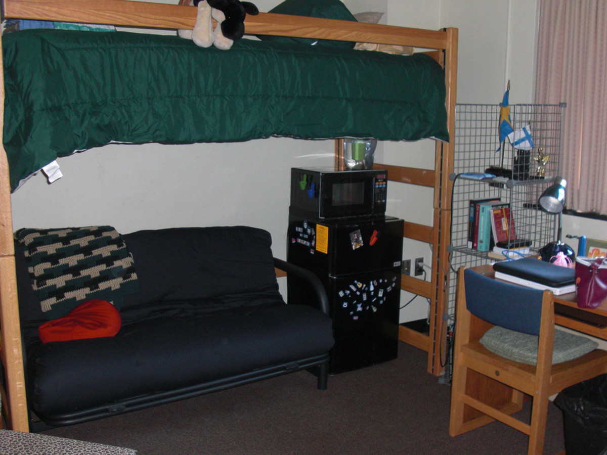 how-to-make-your-dorm-room-feel-more-homey