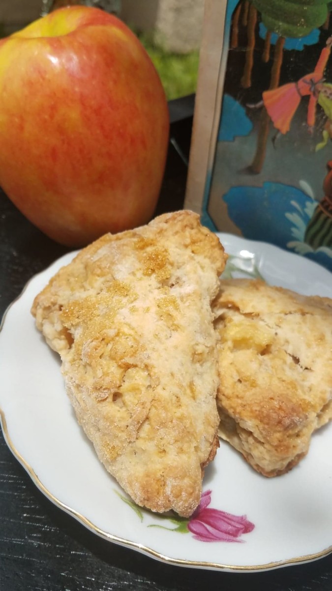 Apple oat scones