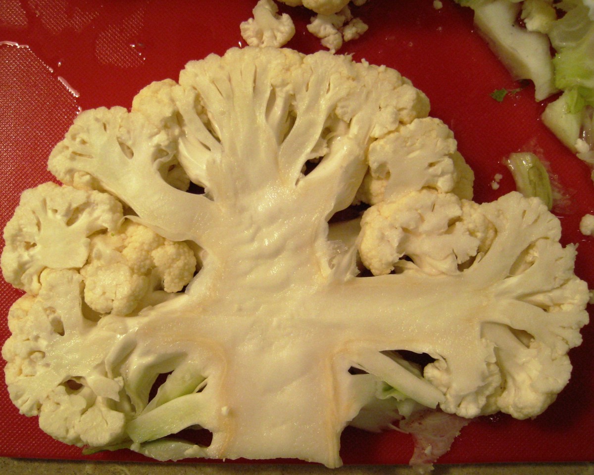 Thanks for the visual, Mother Nature, and for the smell, too.  Cauliflower looks like a brain, with its compact head, florets and central stalk.  Cruciferous vegetables emit a foul sulphur odor that smells like rotten eggs when cooked.