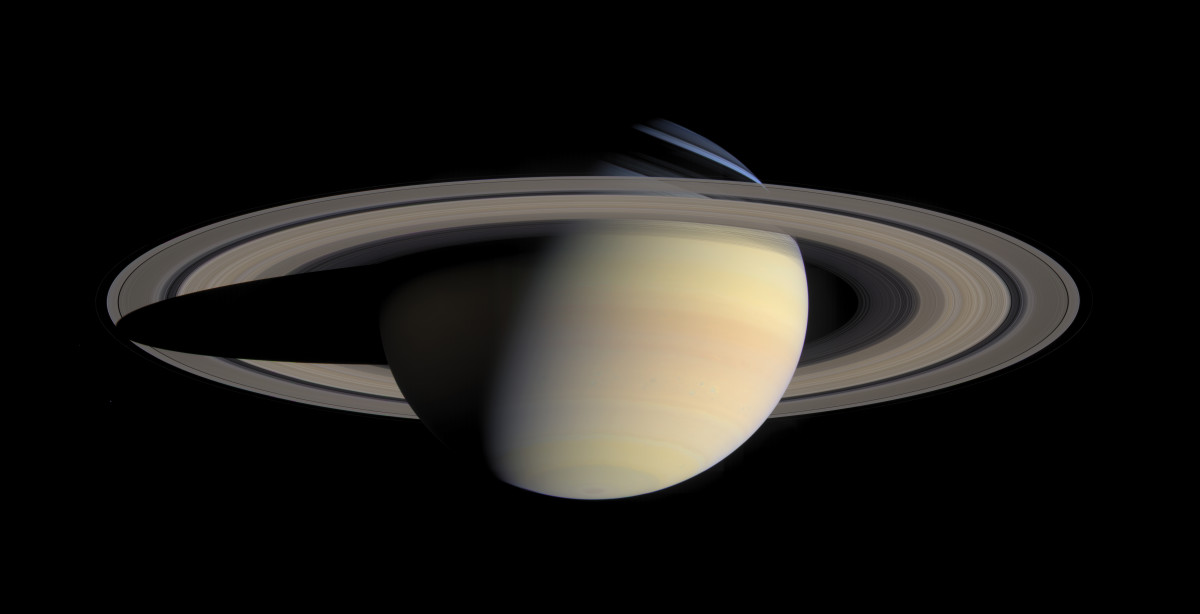 Saturn with its rings