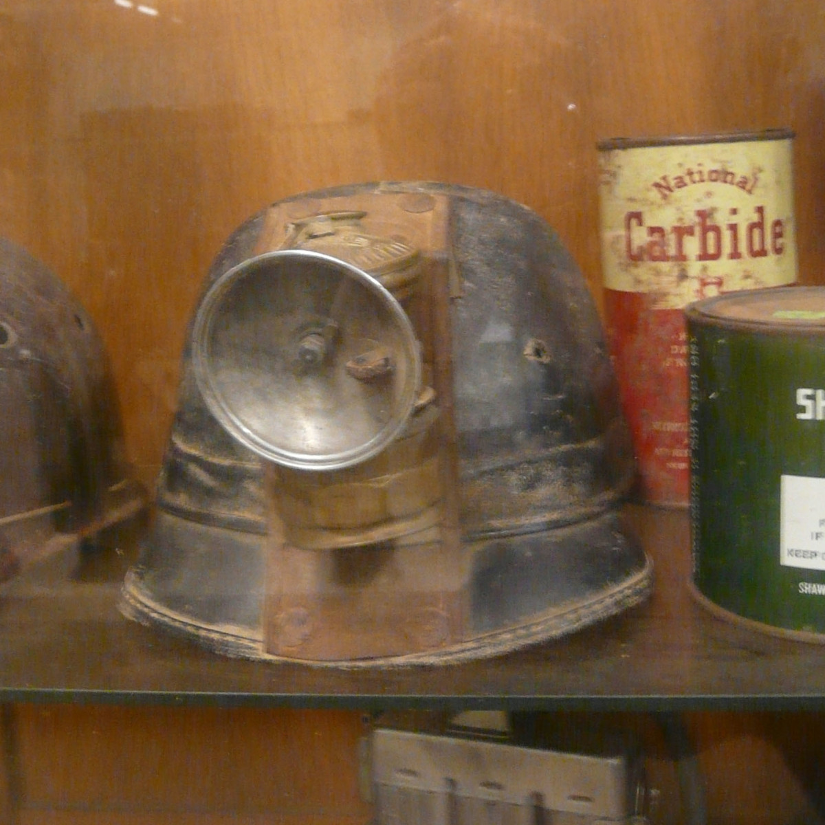 Miner's hat with carbide lamp