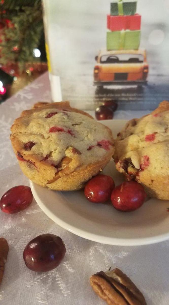 Cranberry pecan Christmas breakfast muffins