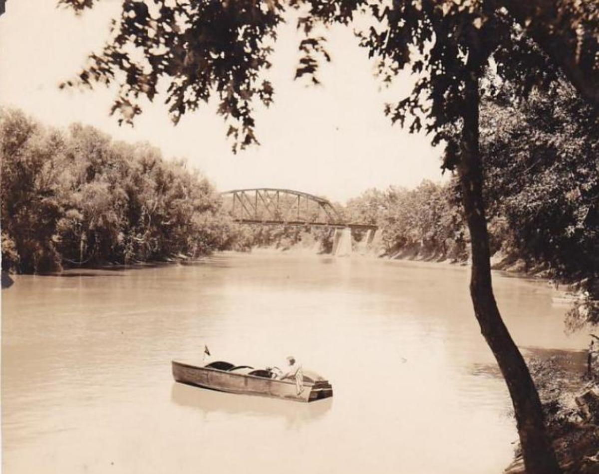 Pleasure boating on the Poteau River