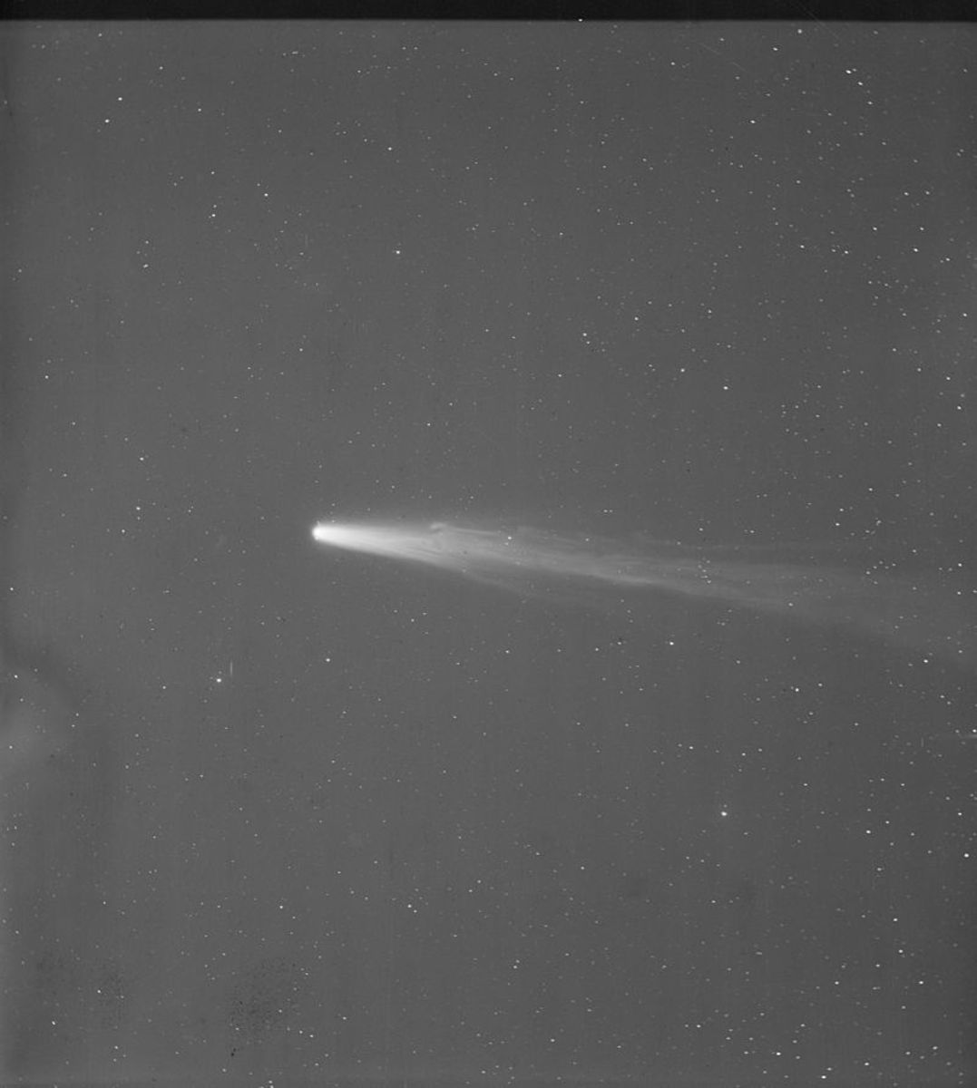 Halley's comet as it appeared from Earth in 1910
