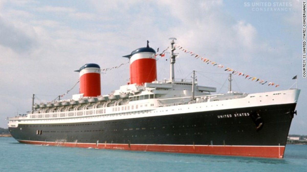 The SS United States on her maiden voyage in 1952.
