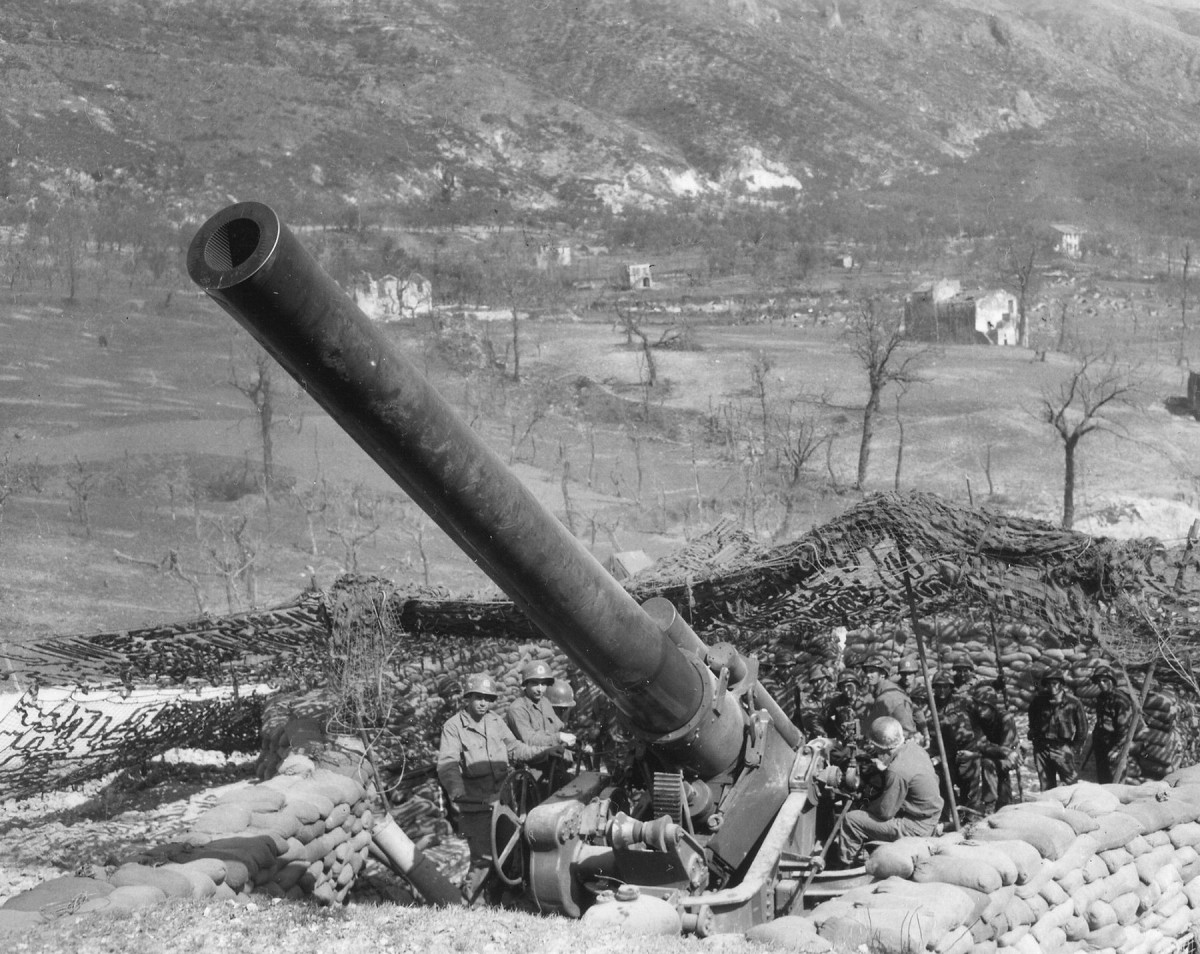 240mm howitzer of the 698th FAB in Italy, March 1944. 