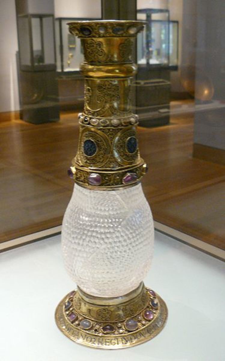 Eleanor's grandfather, William IX of Aquitaine, gave her this rock crystal vase, which she gave to Louis as a wedding gift. He later donated it to the Abbey of Saint-Denis. This is the only surviving artifact known to have belonged to Eleanor.