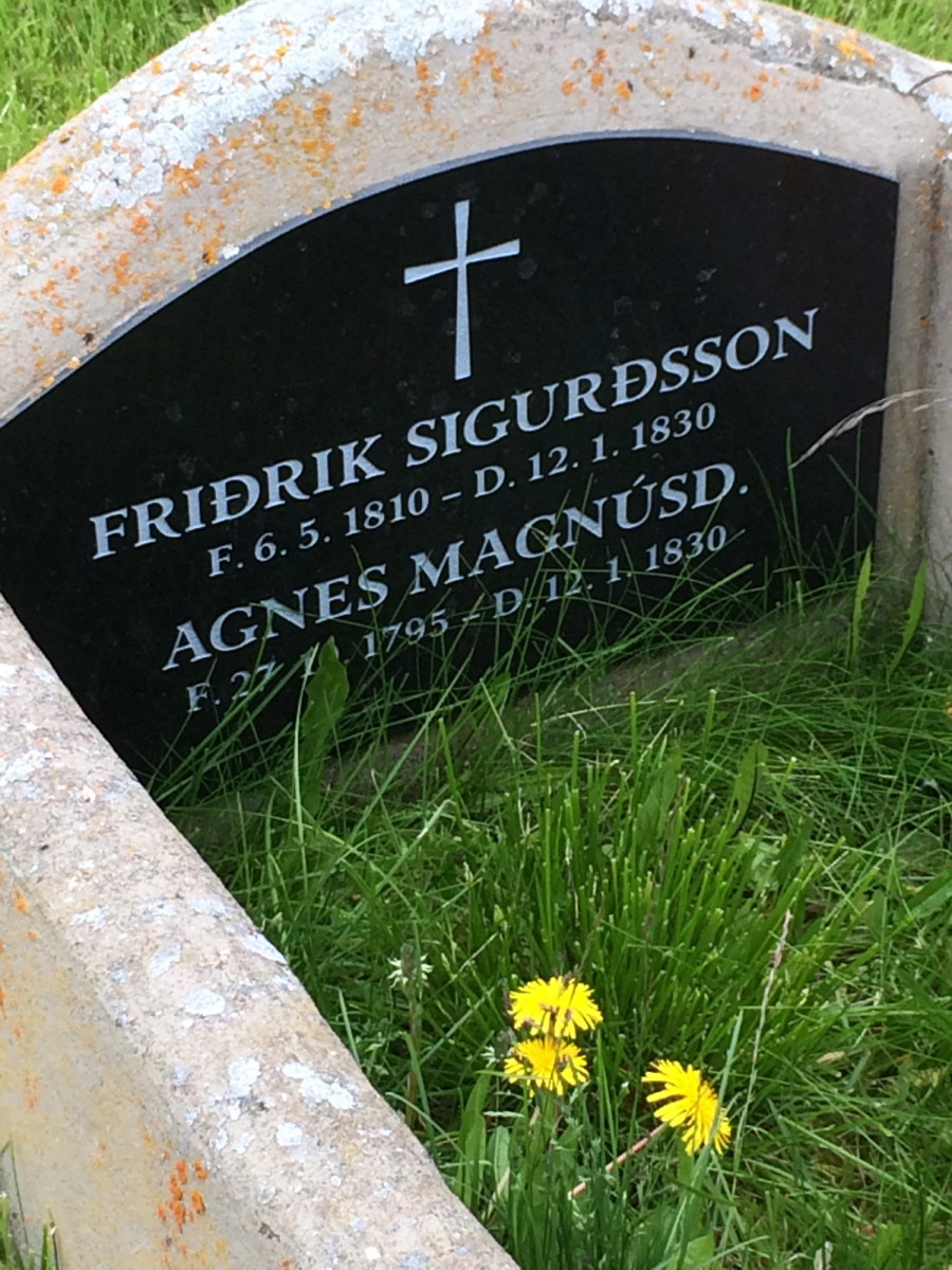 The grave of Fredrik Sigurdsson and Agnus Magnúsdóttir