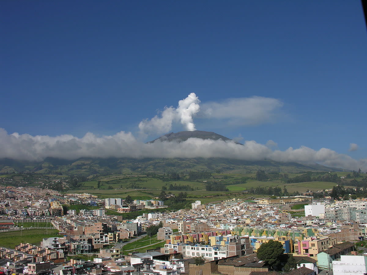 This photo of Pasto and the Galeras Volcanodemonstrate that volcanoes and large urban areas can sometimes be a deadly combination
